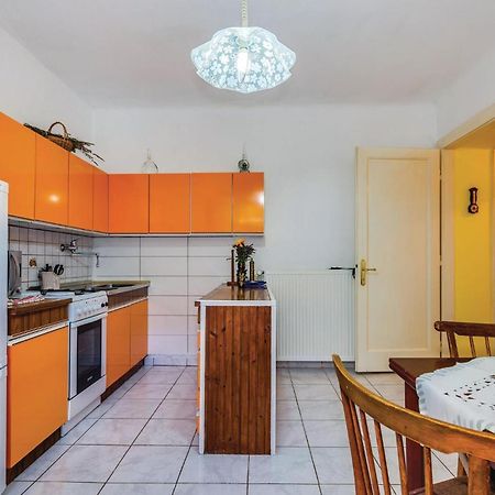 1 Bedroom Beautiful Apartment In Bakar Kültér fotó