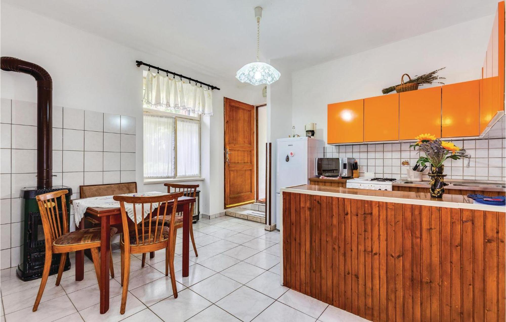 1 Bedroom Beautiful Apartment In Bakar Kültér fotó